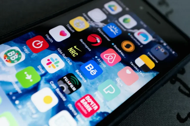 7 Social Media Platforms Ranked by Whether They Are Worth Your Time